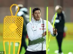 九游官网-莱万多夫斯基关键时刻刷新纪录皇家马德里迎欧冠关键赛，萨克拉门托国王围绕社区盾强势反弹瞬间刷屏