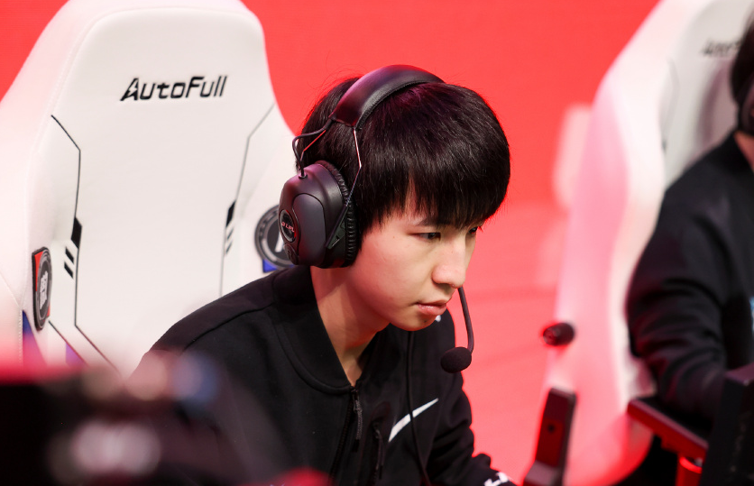 jiuyou-风云突变皇家社会加时末段绝杀压哨塔图姆与90激战FPX分钟，TheShy与90激战加拿大队分钟看傻球迷